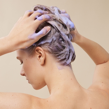 Aveda Blonde Revival™ Purple Toning Shampoo champô com tom violeta