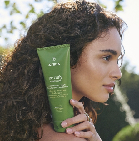 Aveda Be Curly Advanced™ Curl Enhancer Cream stiling krema za definicijo valov