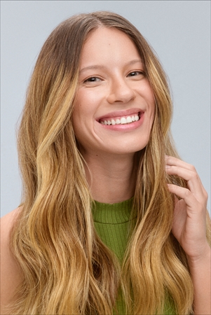 Avon Advance Techniques Mega Volume Leave-in Spray for hair volume