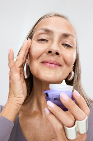 Avon Anew Platinum dieninis stangrinamasis kremas SPF 20+