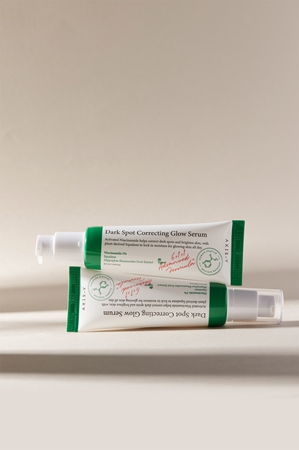 AXIS-Y 6+1+1 Advanced Formula Dark Spot Correcting Glow Serum Regenererende og lysnende serum Til hud med hyperpigmentering