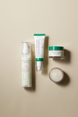 AXIS-Y 6+1+1 Advanced Formula Dark Spot Correcting Glow Serum Regenererende og lysnende serum Til hud med hyperpigmentering
