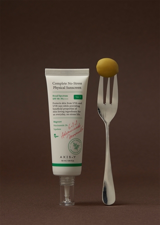 AXIS-Y 6+1+1 Advanced Formula Complete No-Stress Physical Sunscreen Light Protective Moisturiser SPF 50+