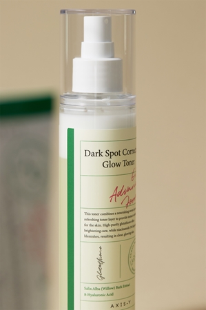 AXIS-Y 6+1+1 Advanced Formula Dark Spot Correcting Glow Toner lotion tonique illuminatrice pour peaux hyperpigmentées