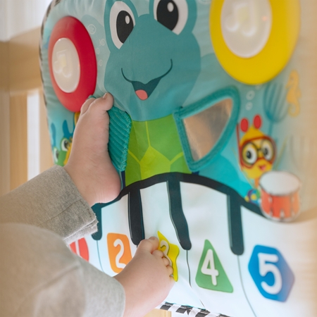 Baby Einstein Neptune's Kick & Explore™ interaktív játék