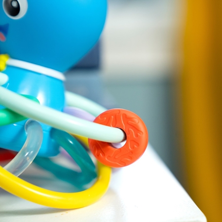Baby Einstein Opus's Shake & Soothe Teether Toy & Rattle jouet de dentition avec hochet