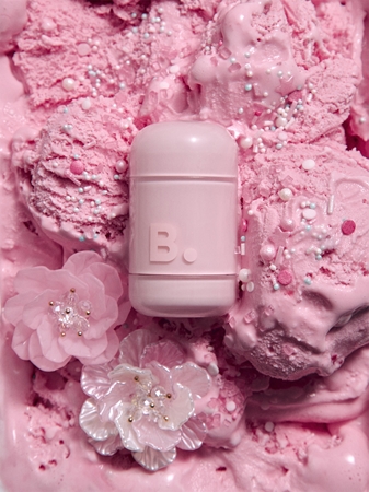 Banila Co. Romantic Blush produit multifonctionnel lèvres et visage pour un look parfait