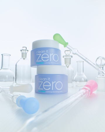 Banila Co. clean it zero Cica-Relief calming baume démaquillant et purifiant pour peaux sensibles et intolérantes