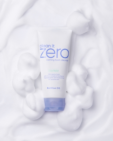 Banila Co. clean it zero calming crème mousse nettoyante pour apaiser et fortifier la peau sensible