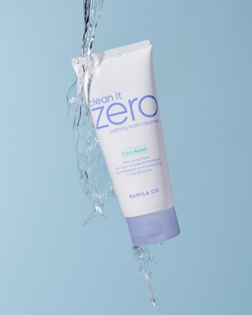 Banila Co. clean it zero calming crème mousse nettoyante pour apaiser et fortifier la peau sensible