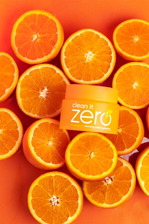 Banila Co. clean it zero Mandarin-C™ brightening balzamas makiažui valyti skaistinamojo poveikio