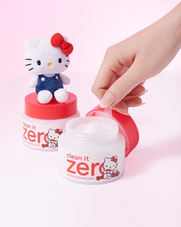 Banila Co. clean it zero Original Hello Kitty Special Edition odličovací a čisticí balzám
