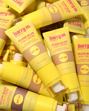 Barry M Glow Blur Radiant base SPF 30