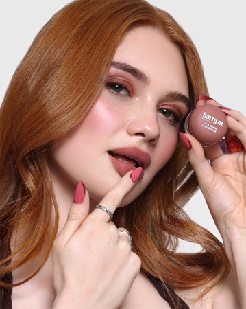 Barry M Cloud Blur multifunkcionális smink ajkakra és arcra
