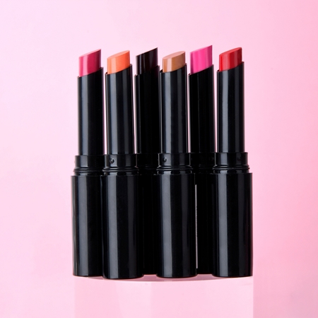 Barry M Velvet Matte Longwear dolgoobstojna šminka s hialuronsko kislino