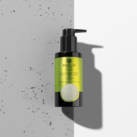 BasicLab Dermocosmetics Acidumis smoothing exfoliator for the face