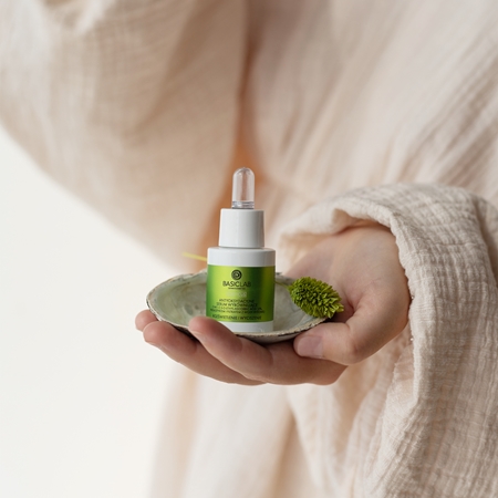BasicLab Dermocosmetics Esteticus sérum iluminador com efeito antioxidante