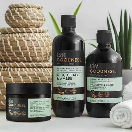 Baylis & Harding Goodness Oud, Cedar & Amber пілінг з вмістом солі для тіла
