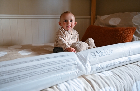 BBLÜV Bümps inflatable bed rail