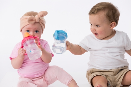 b.box Spout Cup hrnček s držadlami