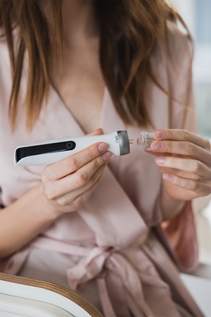 Beautifly CollagenBoost Mesotherapie mit Microinjektionen zur Stimulation des Haarwachstums