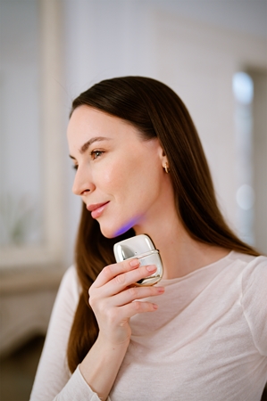 Beautifly Skin WOW Shot lifting device with RF, EMS & LED light