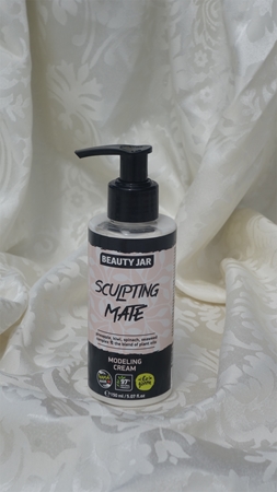 Beauty Jar Sculpting Mate kiinteyttävä vartalovoide