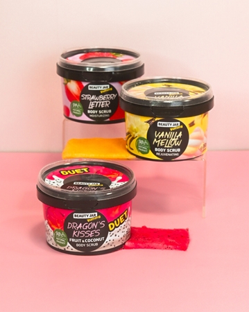 Beauty Jar Yummy Vanilla Mellow απαλό Scrub με αναζωογονητικά αποτέλεσματα