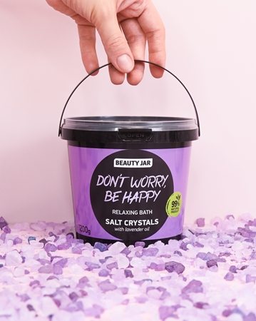 Beauty Jar Don't Worry, Be Happy χαλαρωτικό αλάτι για μπάνιο με άρωμα λεβάντας