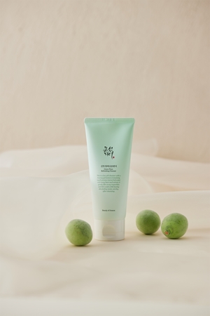 Beauty of Joseon Green Plum Refreshing Cleanser crème moussante nettoyante douce pour un effet naturel