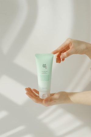 Beauty of Joseon Green Plum Refreshing Cleanser crème moussante nettoyante douce pour un effet naturel