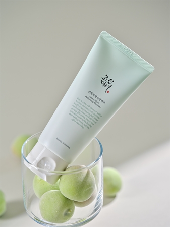 Beauty of Joseon Green Plum Refreshing Cleanser crème moussante nettoyante douce pour un effet naturel