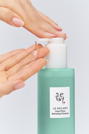 Beauty of Joseon Green Plum Refreshing Cleanser crème moussante nettoyante douce pour un effet naturel
