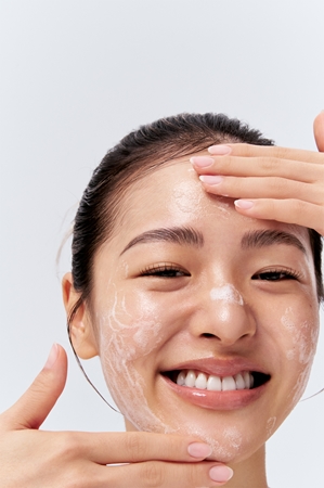 Beauty of Joseon Green Plum Refreshing Cleanser crème moussante nettoyante douce pour un effet naturel