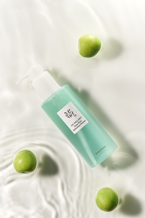 Beauty of Joseon Green Plum Refreshing Cleanser crème moussante nettoyante douce pour un effet naturel