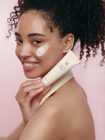 Beauty of Joseon Revive Firming Moisturizer Ginsegn + Retinol Nourishing Smoothing Cream with moisturising effect