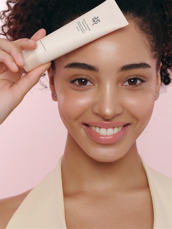 Beauty of Joseon Revive Firming Moisturizer Ginsegn + Retinol Nourishing Smoothing Cream with moisturising effect