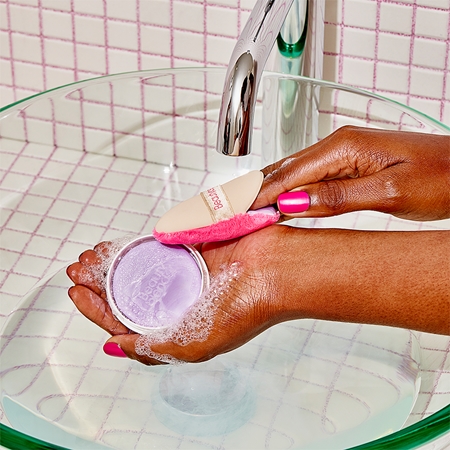beautyblender® Tool Scrub Lavender Solid Cleanser For Makeup Sponges And Brushes