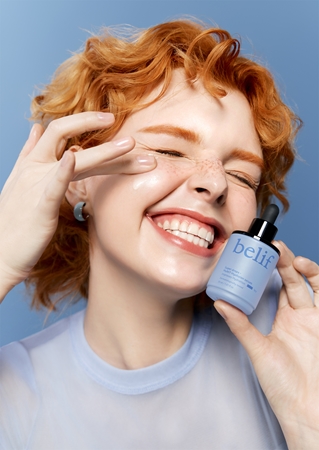 belif Super Drops Multi-7 Hyaluronic Hydrating Serum sérum de hidratación y nutrición profundas con efecto reafirmante