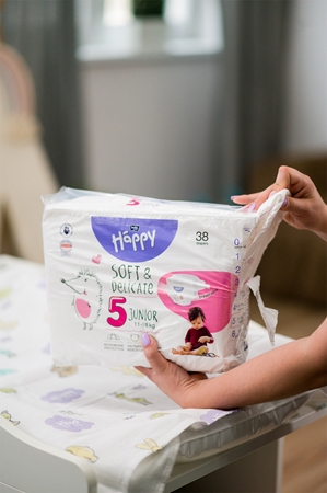 Bella Baby Happy Soft&Delicate Size 5 Junior Einwegwindeln