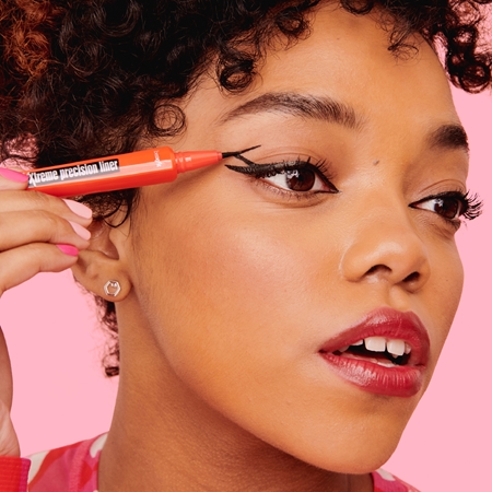 Benefit They're Real! Xtreme Precision Liner Precízna vodeodolná linka