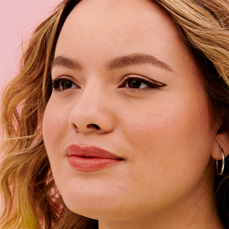 Benefit Gimme Brow+ Volumizing Pencil vodoodporen svinčnik za obrvi za volumen