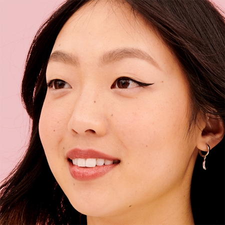 Benefit Gimme Brow+ Volumizing Pencil vodeodolná ceruzka na obočie pre objem