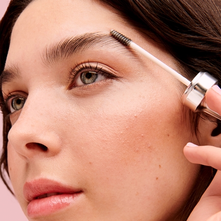 Benefit Fluff Up Brow Wax Mini vosek za fiksacijo obrvi