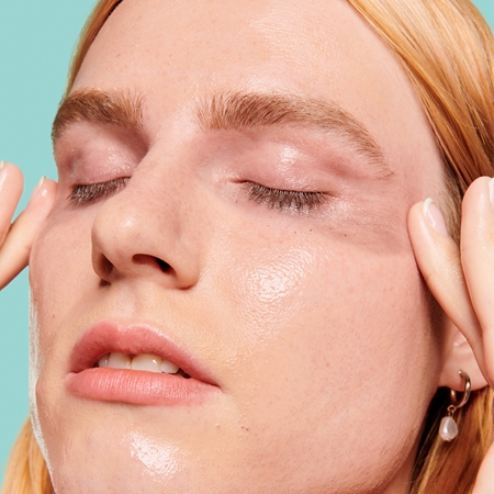 Benefit The POREfessional Get Unblocked Mini tisztító és sminklemosó olaj a bőr kisimításáért és a pórusok minimalizásáért