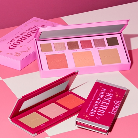 Benefit Treat Yourself, Gorgeous! paleta očných tieňov a líceniek limitovaná edícia