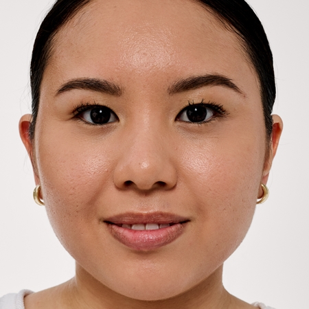 Benefit The POREfessional Foundation das flüssige aufhellende Make-up mit Niacinamid