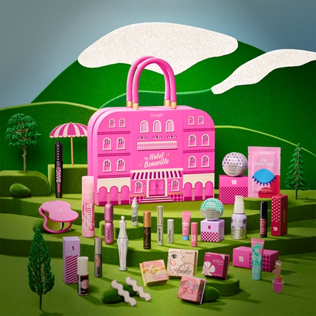 Benefit The Hotel Beneville 24-Day Christmas Beauty Advent Calendar Adventes kalendārs sievietēm
