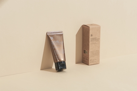 Benton Snail Bee Face Cream with snail extract