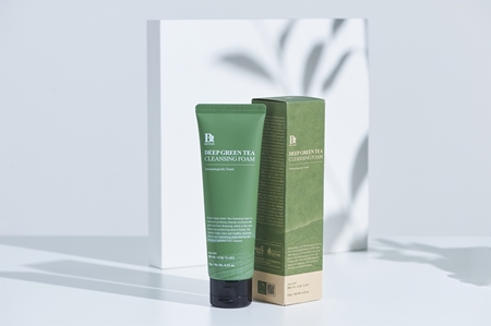 Benton Deep Green Tea mousse nettoyante hydratante au thé vert
